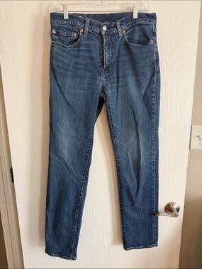 Levi's Slim Straight Jeans in Dark Blue Wash